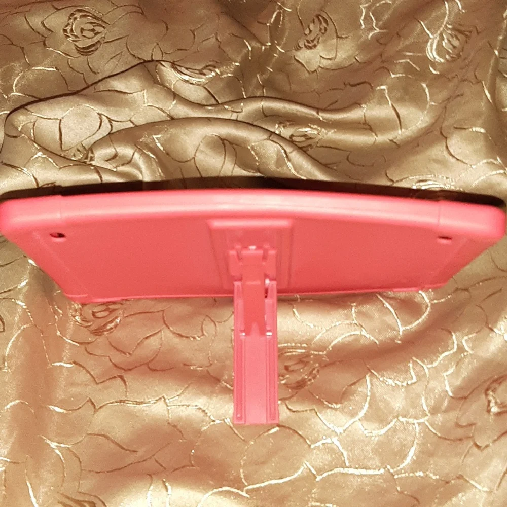 🎮Red Silicon Tablet Case- Like New🕹